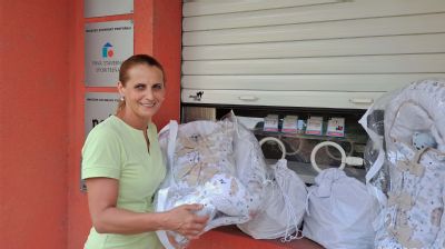Výbavička pre anonymne odložené bábätká v projekte Hniezdo záchrany 